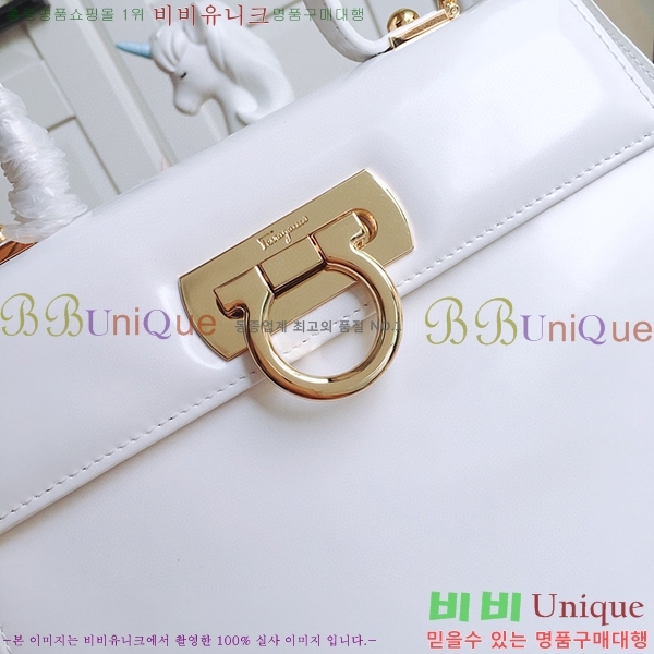 #䷹  ž ڵ 21E889-1100