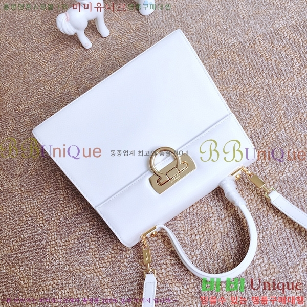 #䷹  ž ڵ 21E889-1100