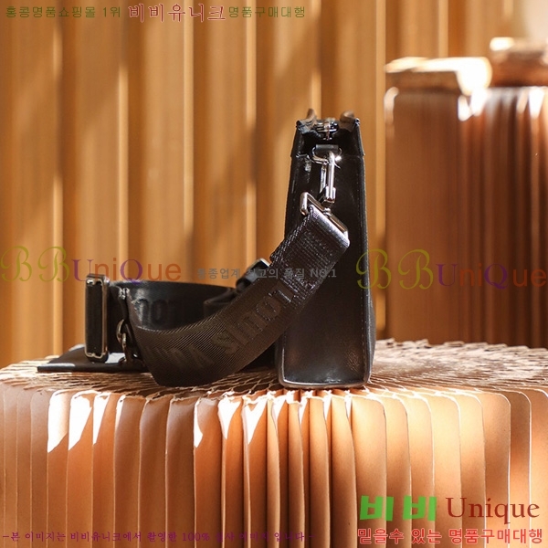 #̺    M81124-770