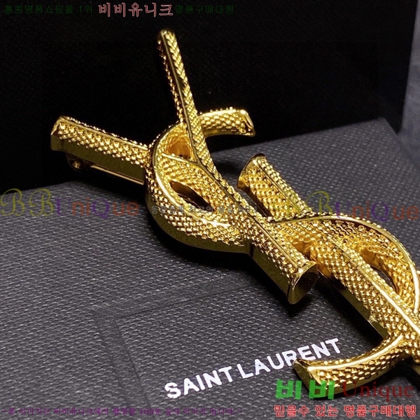 ζ ġ YSL8815166-2