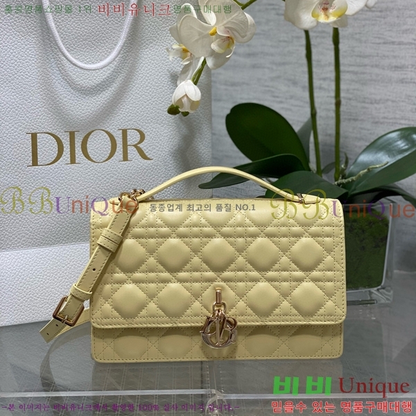 # MISS DIOR ž ڵ  M0997-108