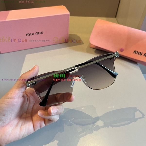 �̿�̿� ���۶� M2456576-1