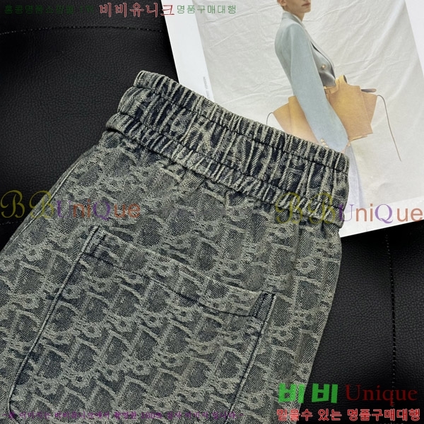   ݹ D25413683