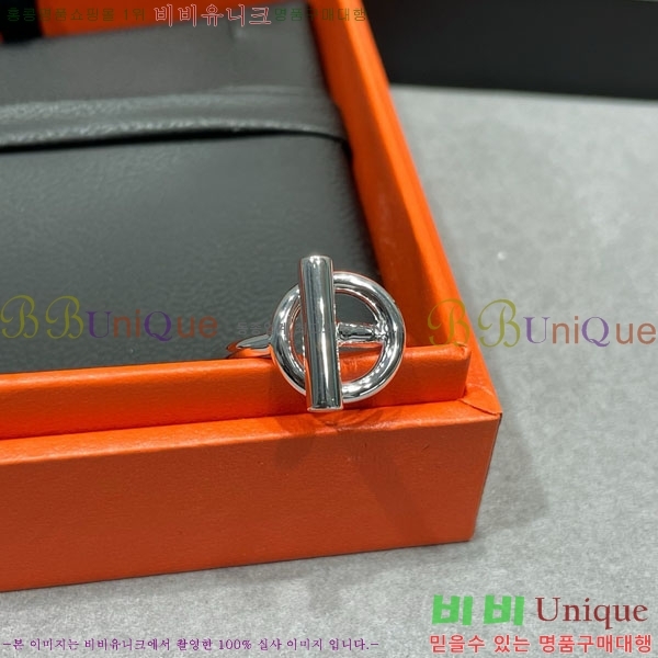 ޽  H8901207-3