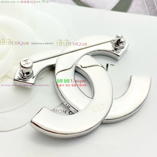 * ġ CH9721106-2