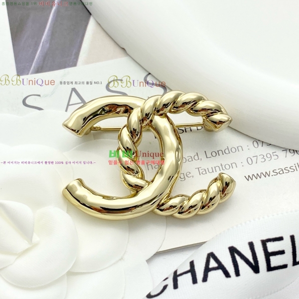 * ġ CH9721106-4