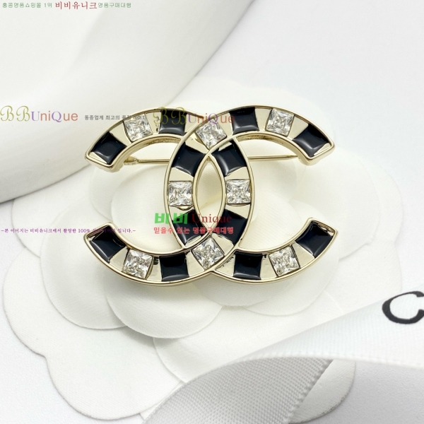 * ġ CH9721106-5