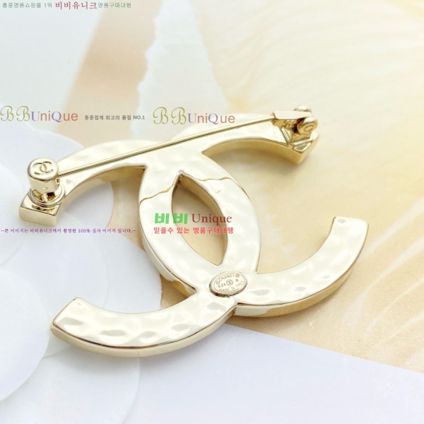 * ġ CH9721106-9