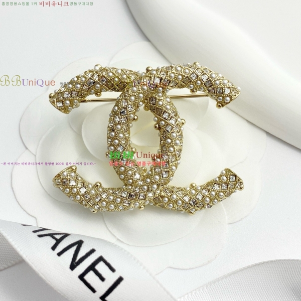 * ġ CH9721106-10