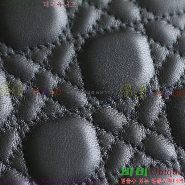 # ̵  M0911-502