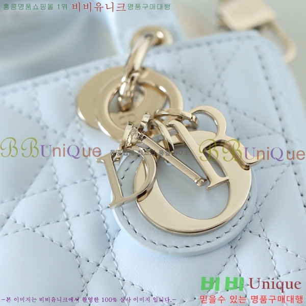 # ̵  ̹ ̴ M061500-3