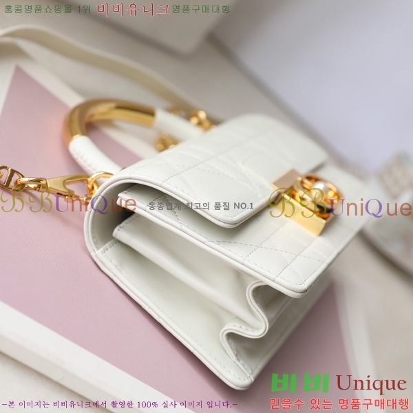 #   ũα ̴ M4401-502