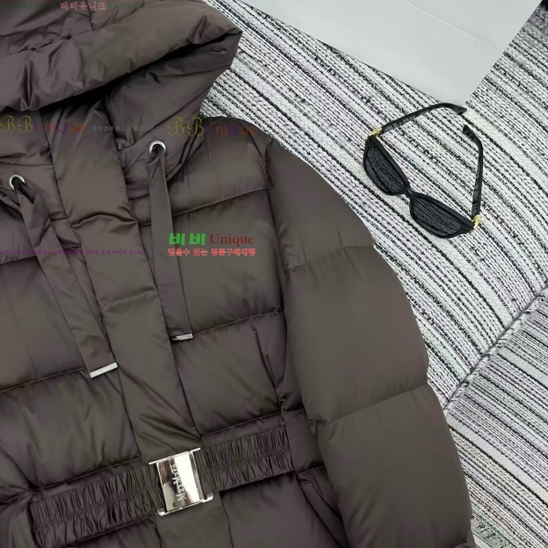 ���� ��**�� �ٿ� �е� MAXM2345088-5