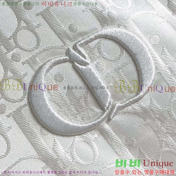   Ŷ BL2765197-1