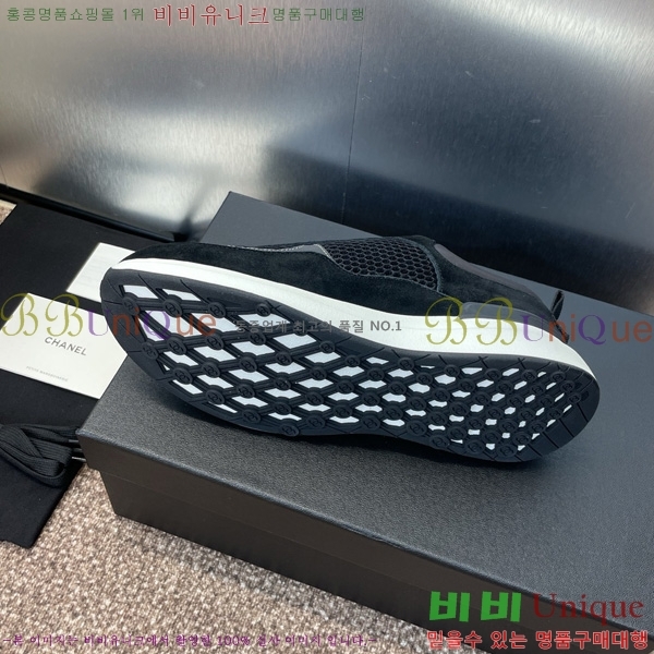 * Ŀ 32D866578-8