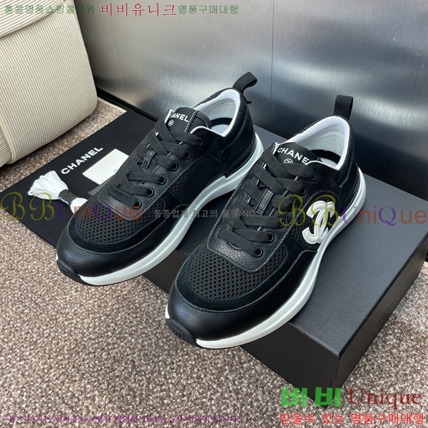 * Ŀ 32D866578-3