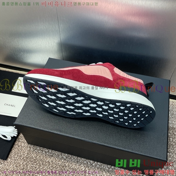* Ŀ 32D866700-3