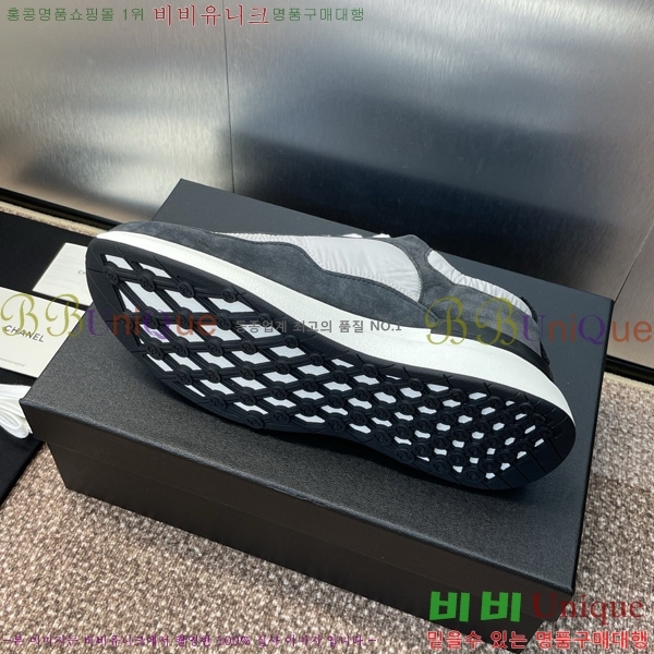 * Ŀ 32D866700-1