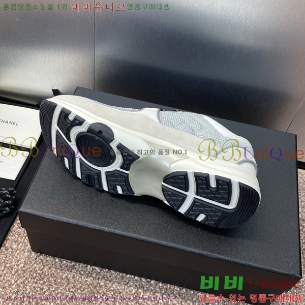 * Ŀ  32D86724-2
