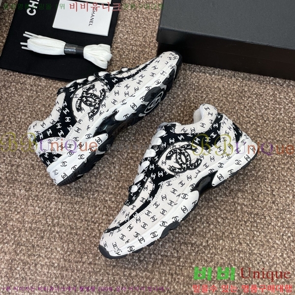 * Ŀ  34D867241-9