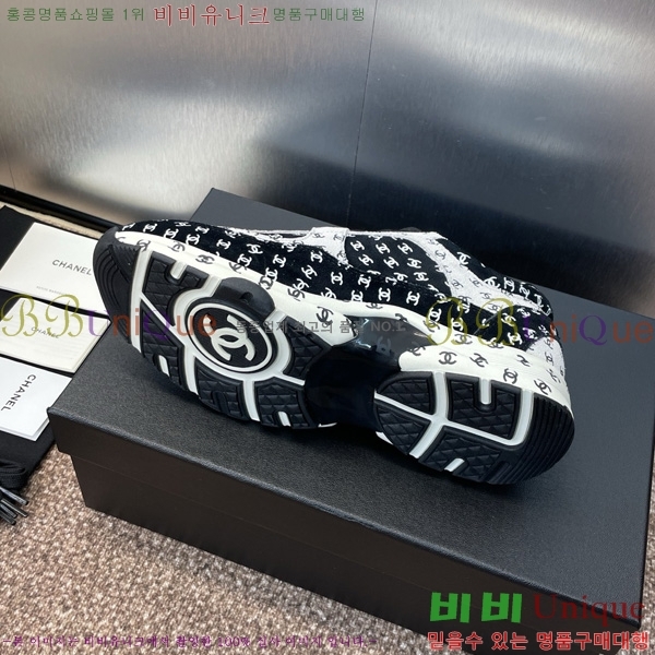 * Ŀ  34D867241-6
