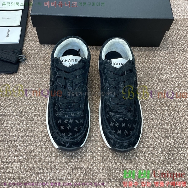 * Ŀ  34D867241-5