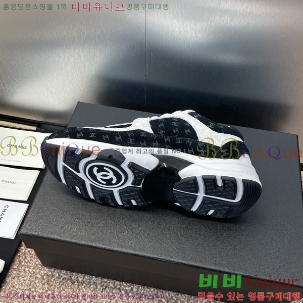 * Ŀ  34D867241-3