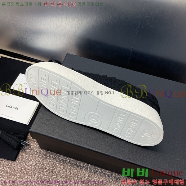 * Ŀ 29D866741-3