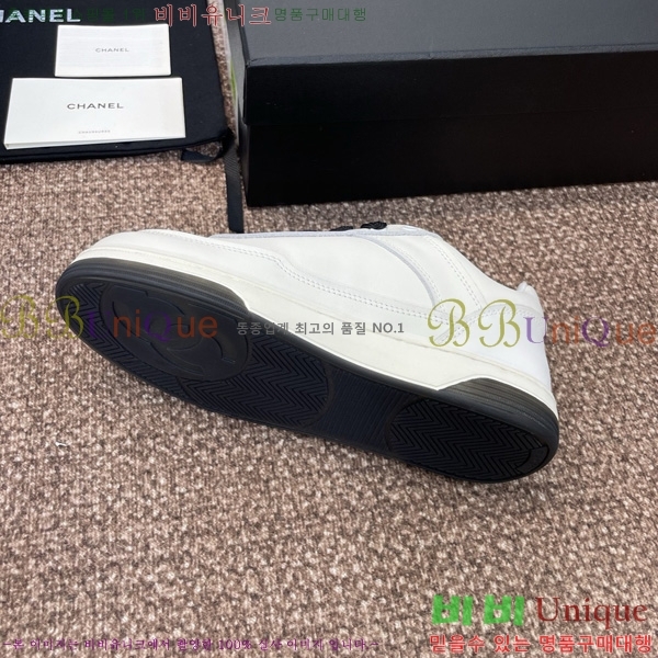 * Ŀ 33D866777-7