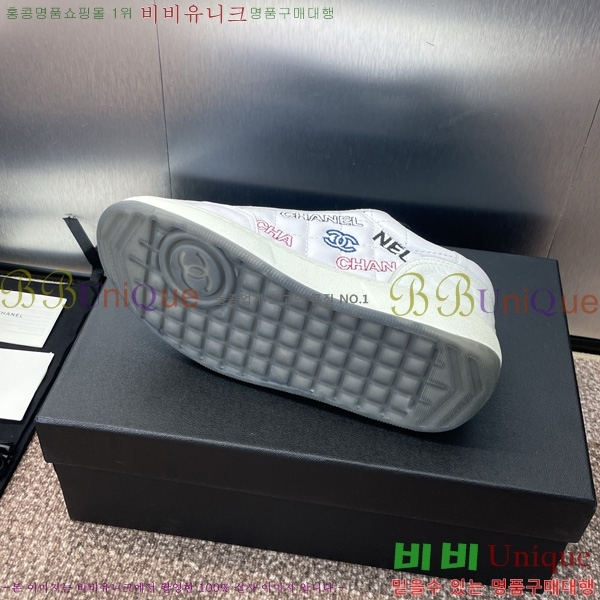 * Ŀ 32D866604-3