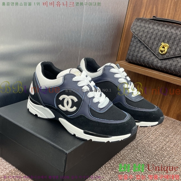 * Ŀ 37D866605-9