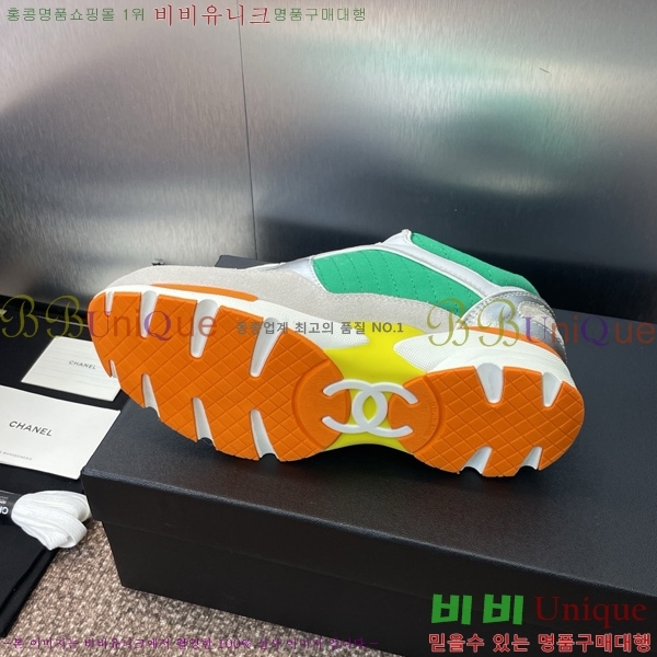 * Ŀ 37D866605-2