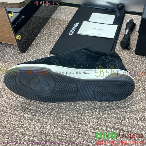 * Ŀ 32D866611-1