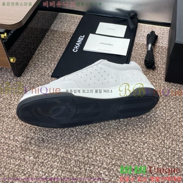 * Ŀ 32D866611-1