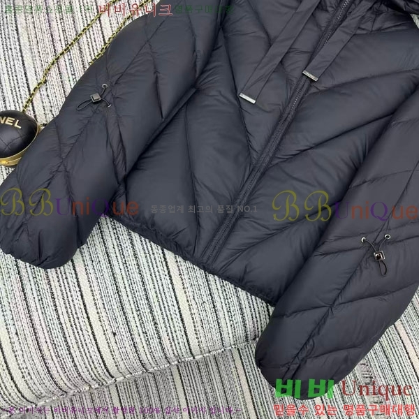 ���� ��**�� �ٿ� �е� MAXM2120544-18