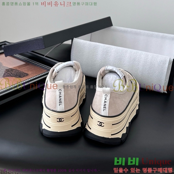 * Ŀ 33D866805-1