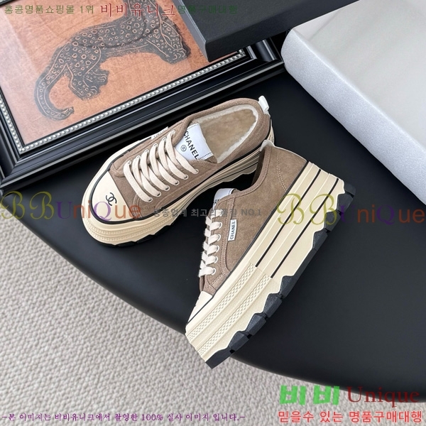 * Ŀ 33D866805-5