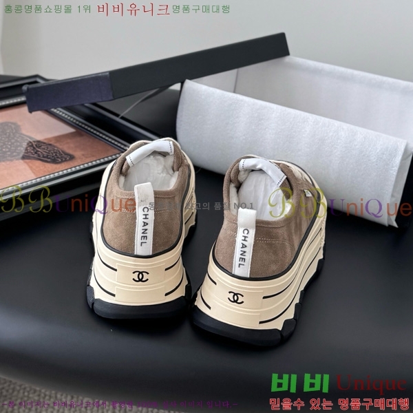 * Ŀ 33D866805-5