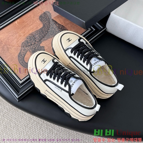 * Ŀ 33D866805-3