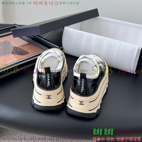 * Ŀ 33D866805-2