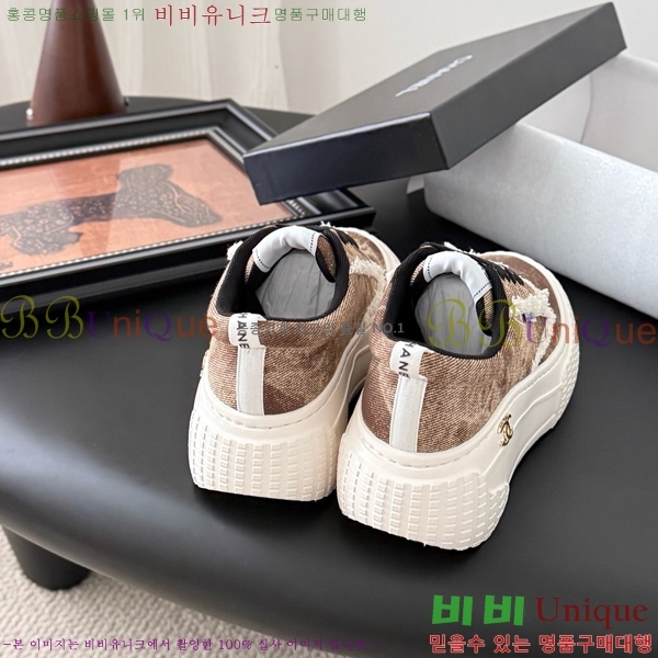 * Ŀ 34D866803-5