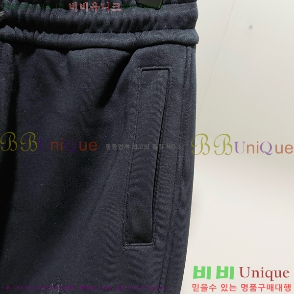  ũ  CH426859-2