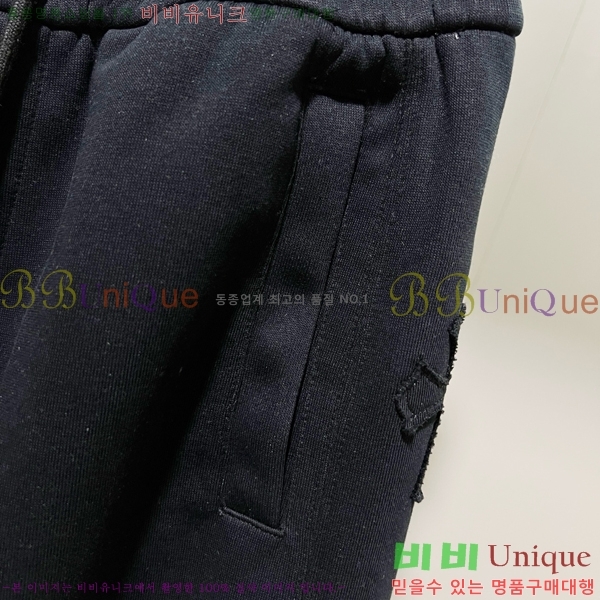  ũ  CH426859-4