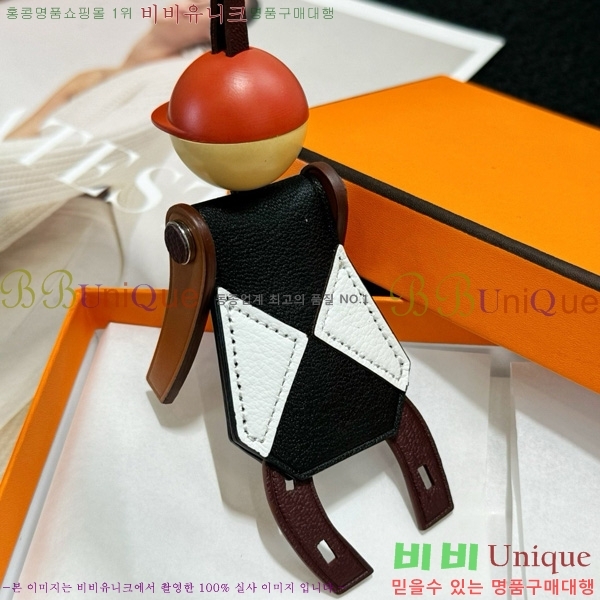 ޽ Jockey Charm  HE4523806-1