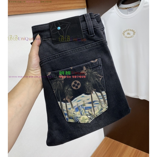  * û 21LV251024124-2