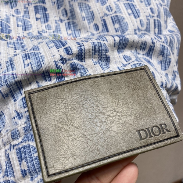  *  ٿ е  61D2511122-1