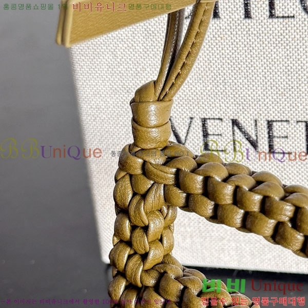 #װŸ  F  844672-106