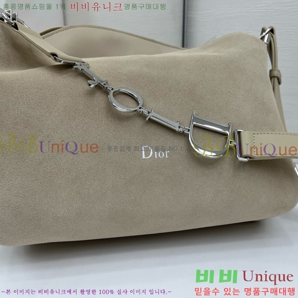 #��� ���ʼ� �ش��� JONATHAN ANDERSON ȣ���� M856324-3