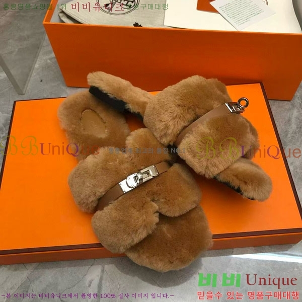 ޽   þ  W861001-4