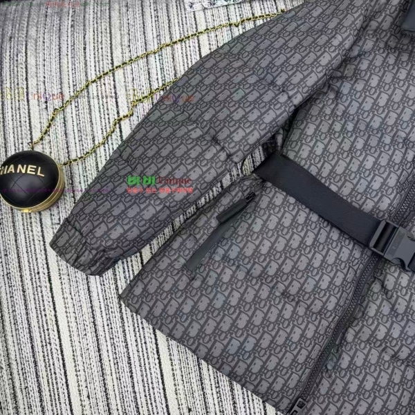 ���� ��� �ٿ� �е� DO323077-12